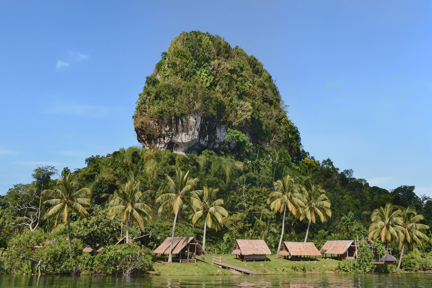 Crown Island, Papua New Guinea