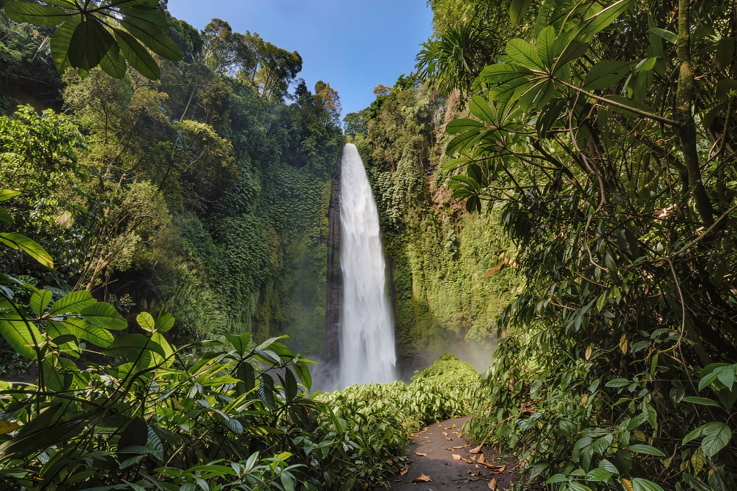 Kitikiti Falls, Indonesia