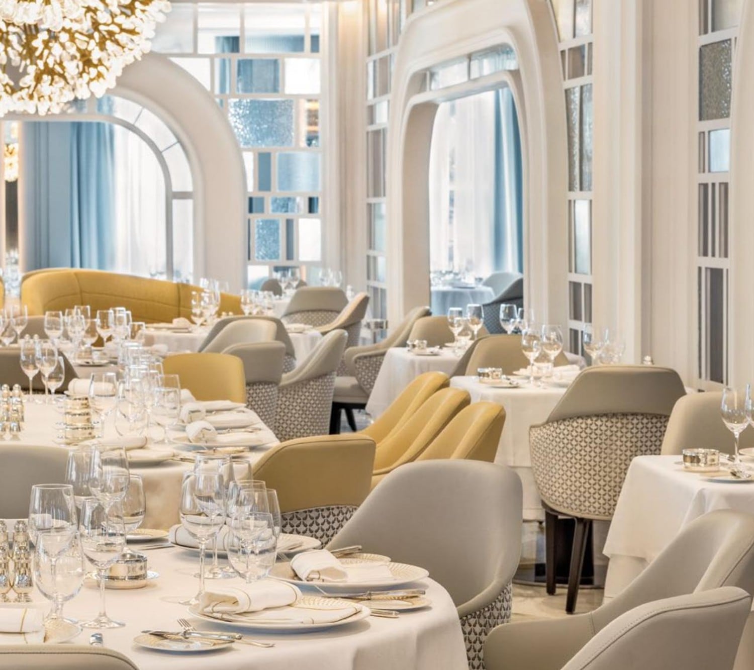 The Grand Dining Room aboard an Oceania ship