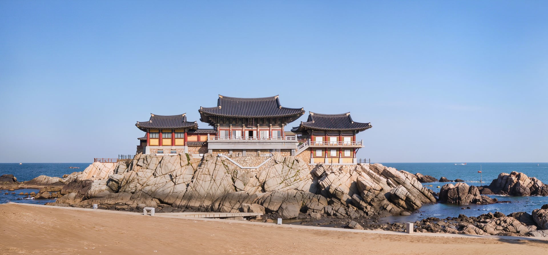 A Journey Through Timeless City Wonders & Coastal Spirit