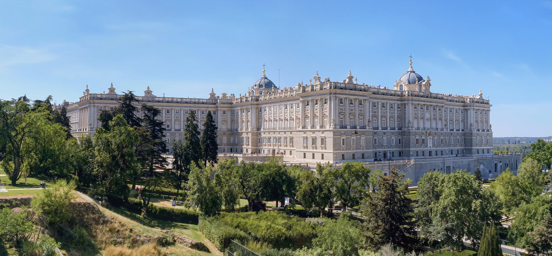 Bordeaux Affair with Highlights of Paris & Madrid