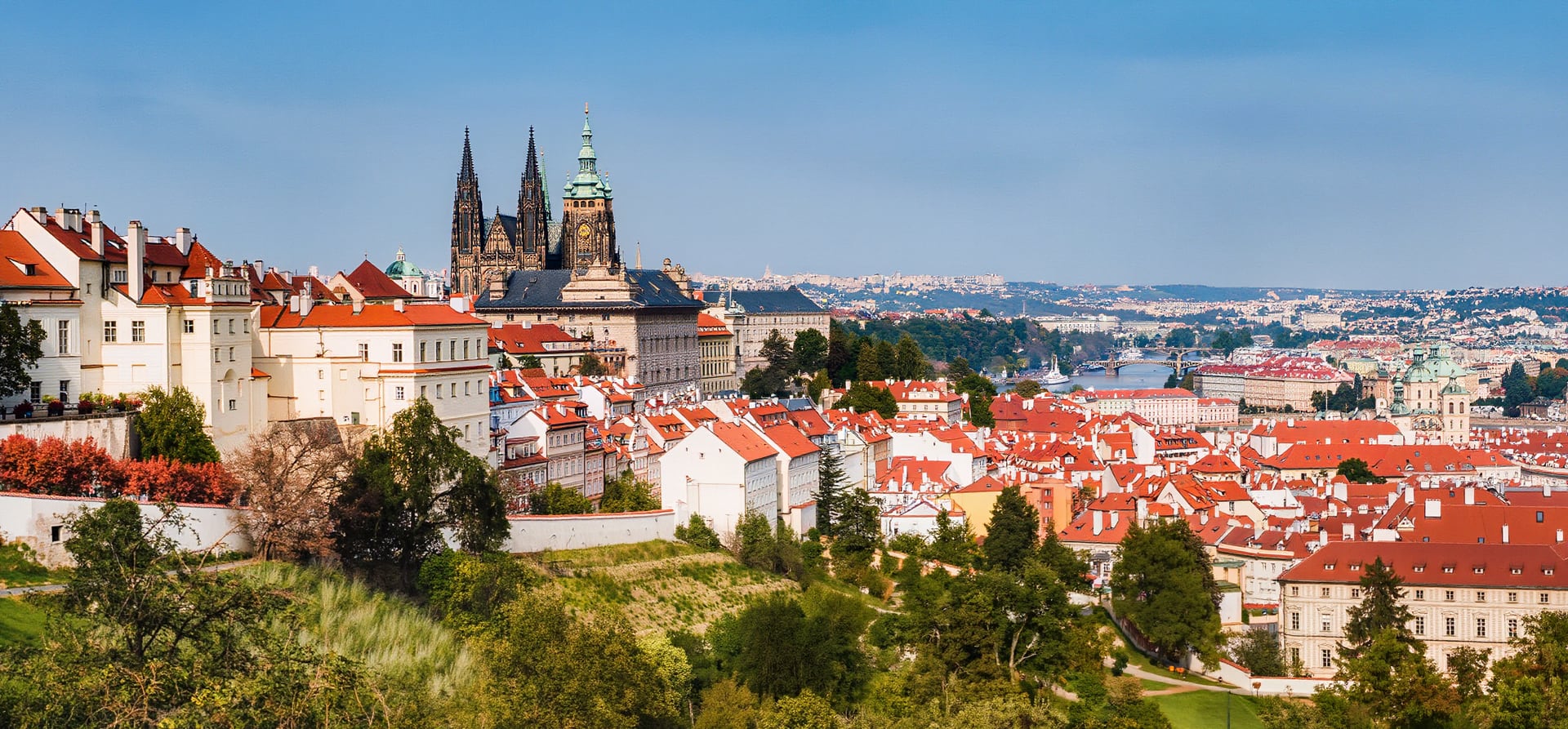 Danube Christmas Markets with Prague