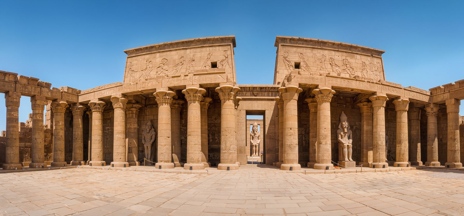 A Grand Journey Through Storied Streets, Legendary Landmarks & Sunlit Vistas