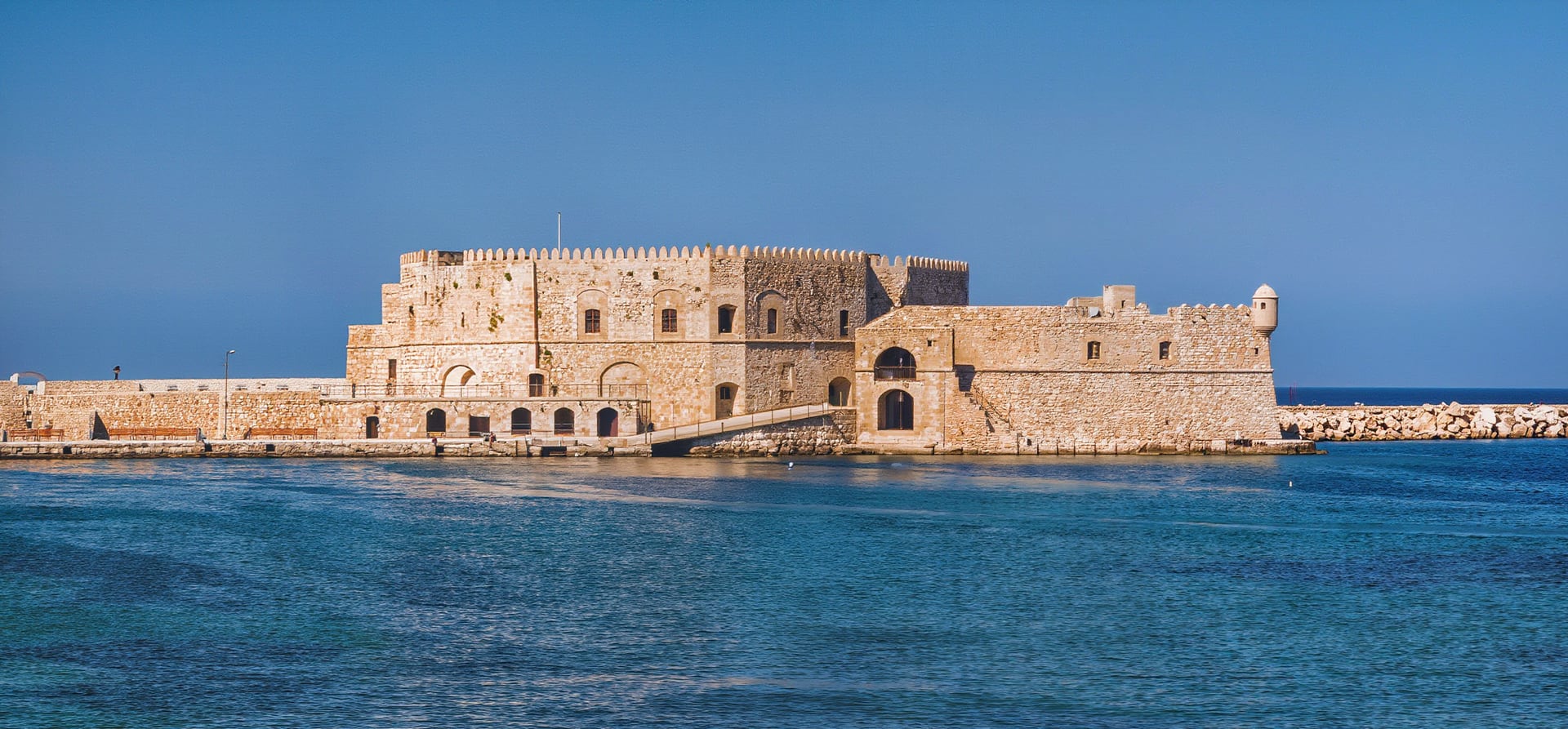 A Journey Of Gilded Cities, Bustling Ports & Desert Marvels