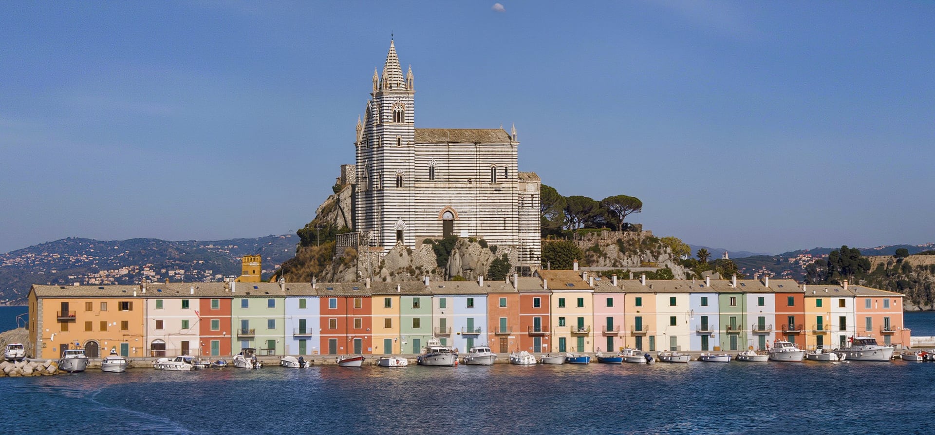 THE RIVIERAS FEATURING SAINT-TROPEZ & CINQUE TERRE