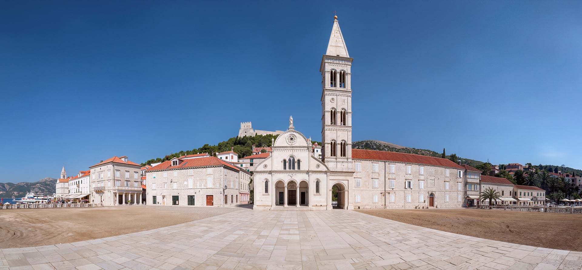 Istrian Riviera featuring Hvar and Rovinj