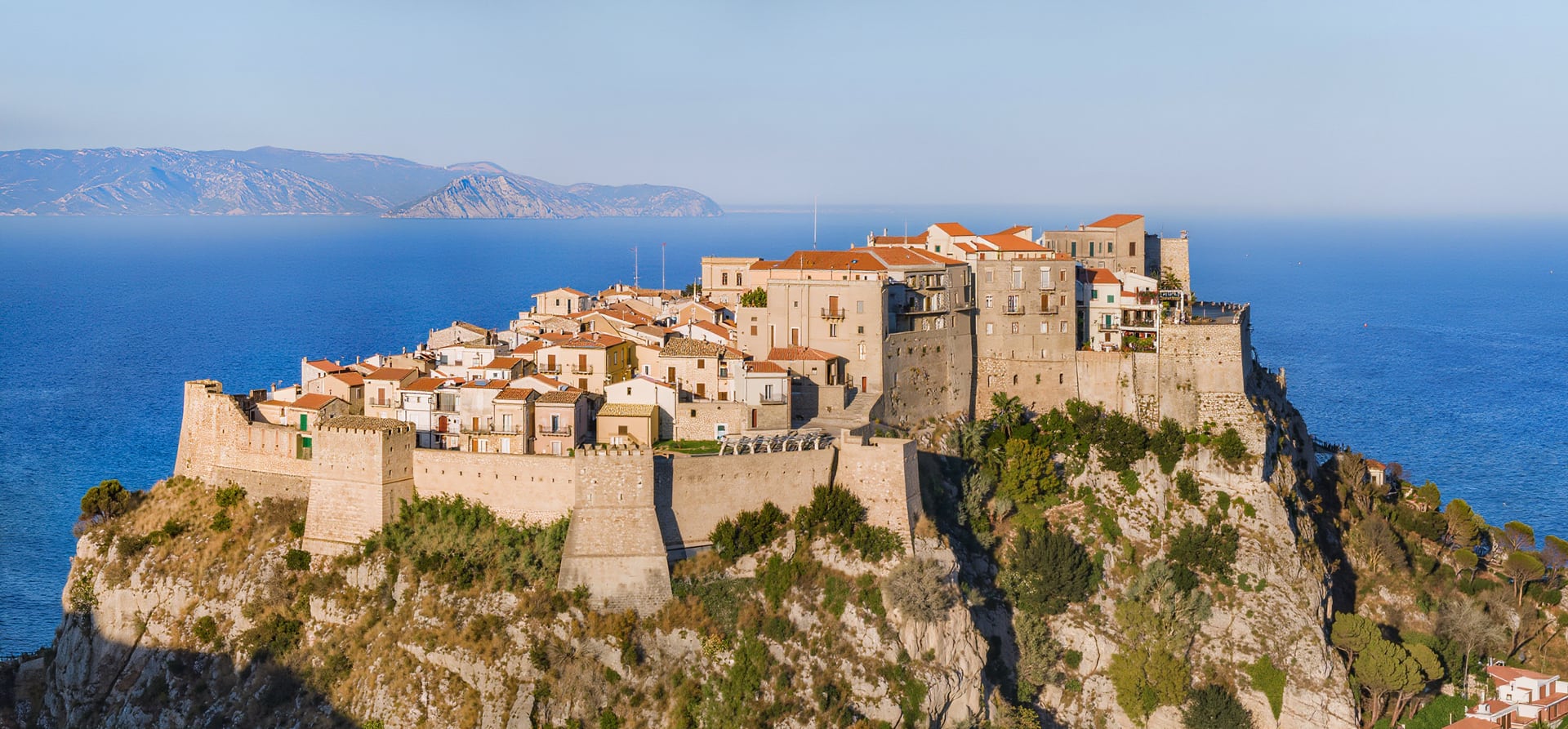 Sicilian gastronomy, diplomacy and heritage
