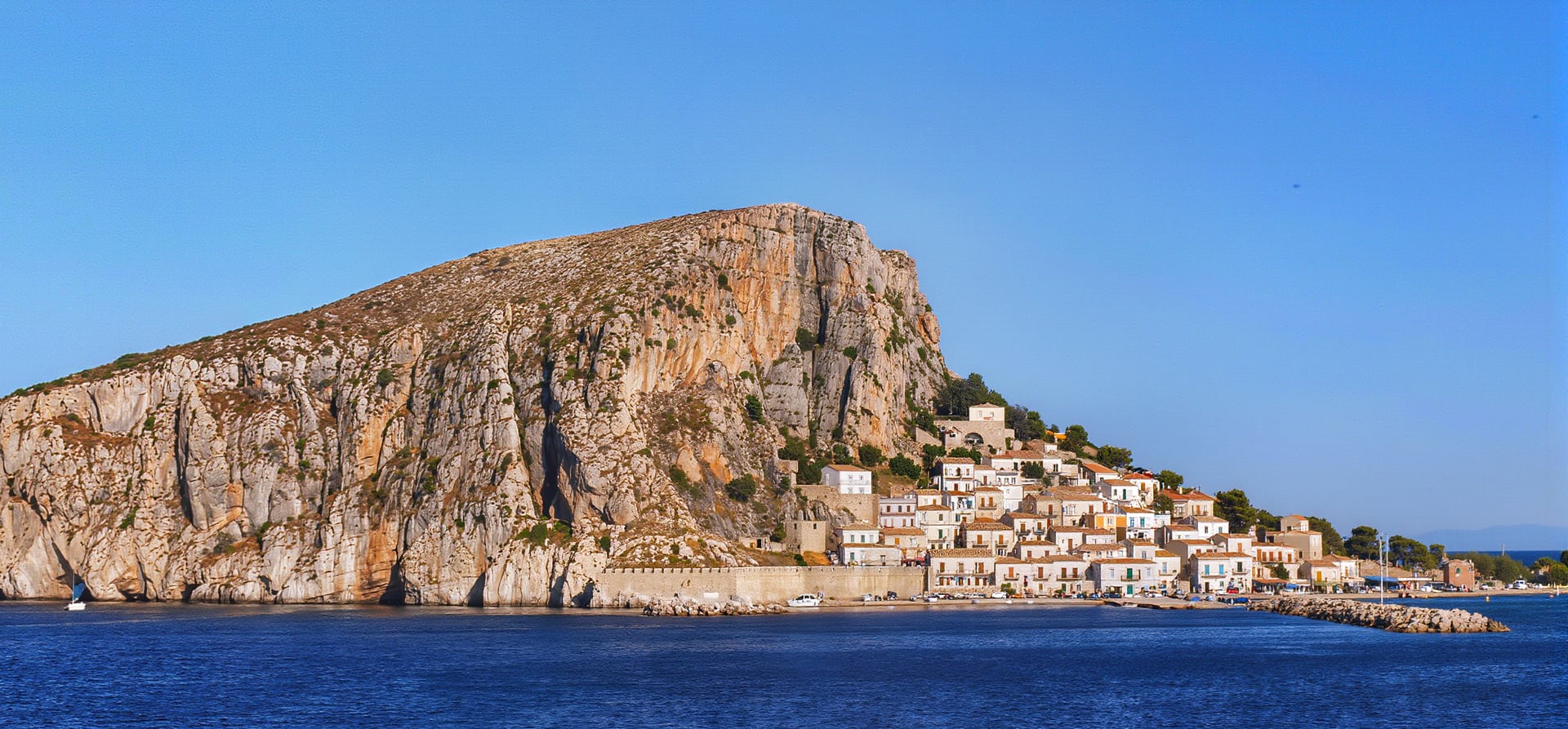 Romantic Respites In Greece