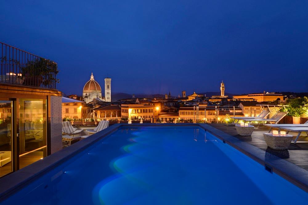 Grand Hotel Minerva rooftop pool