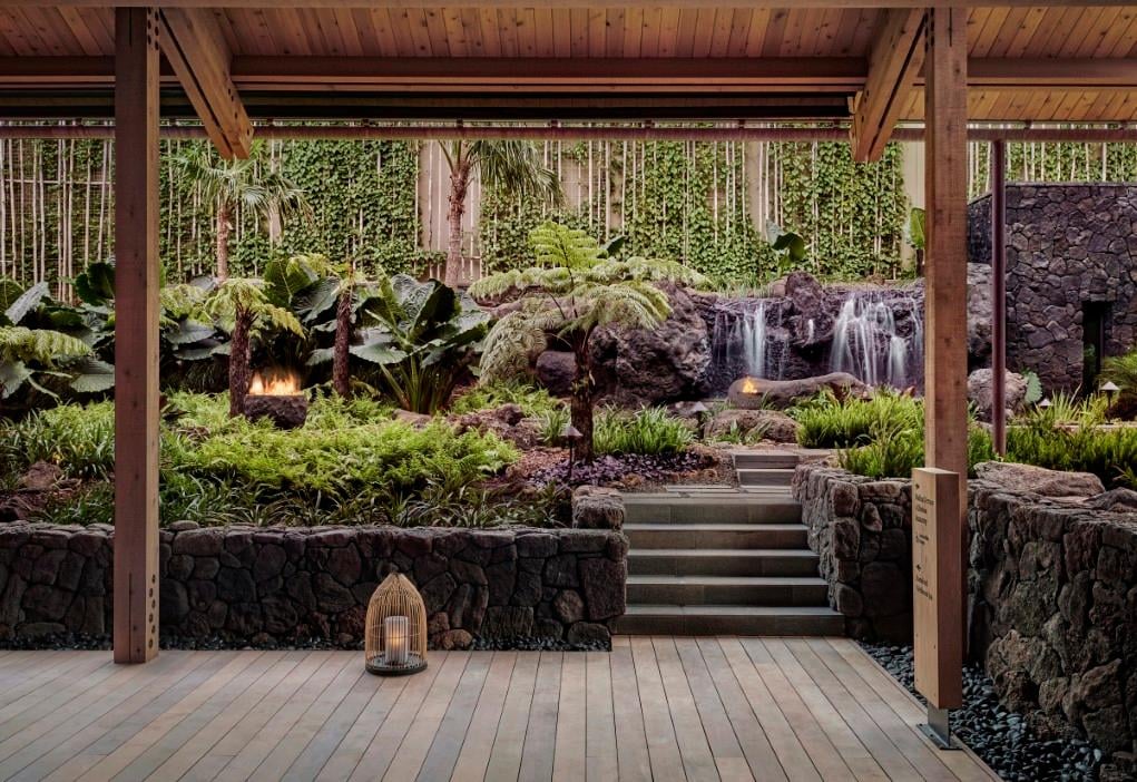 The garden lobby at 1 Hotel Hanalei Bay
