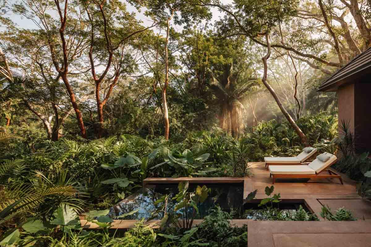 An ocean cliff villa with a private pool at One&Only Mandarina