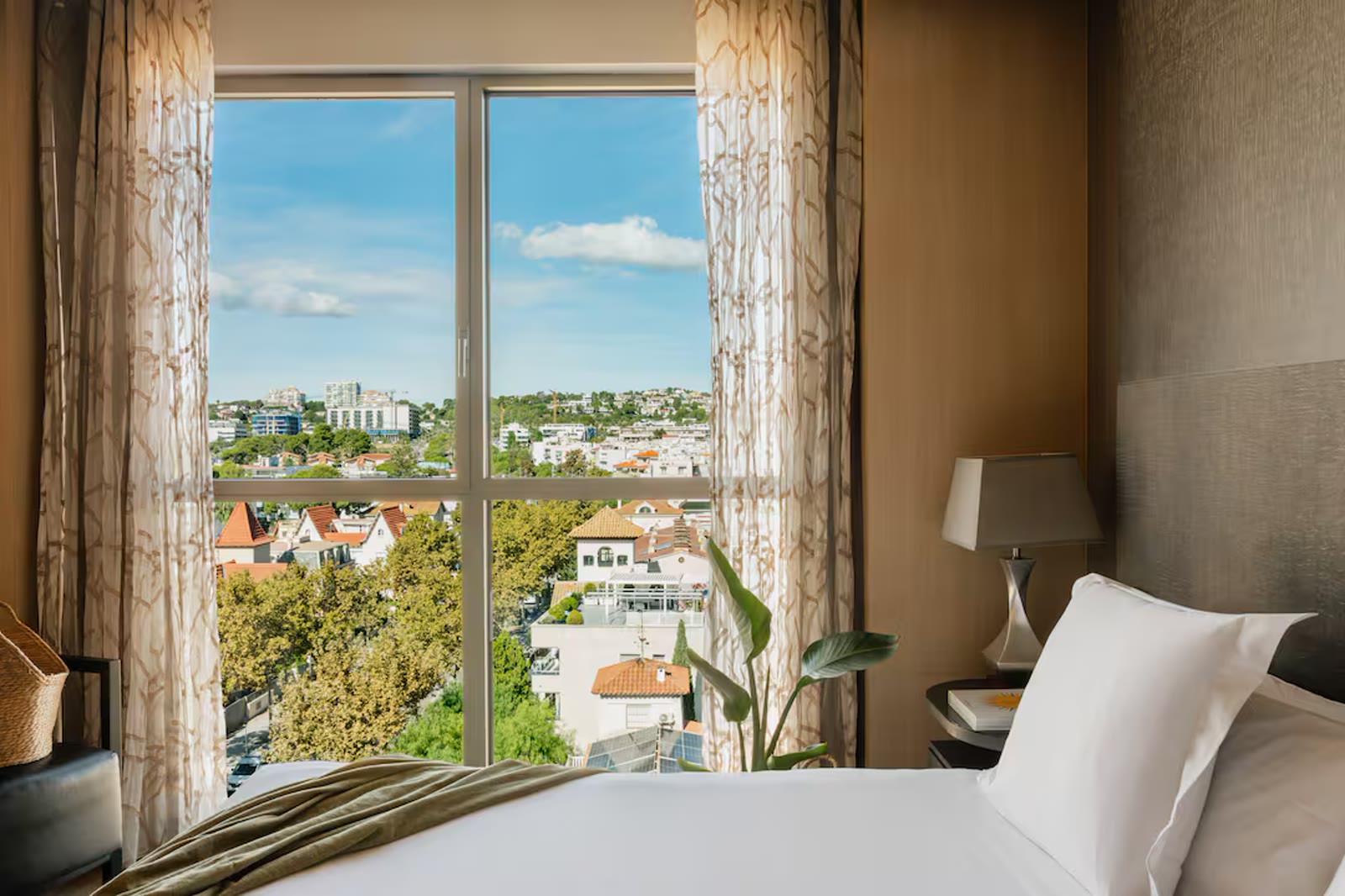 A Superior City View room at MiM Sitges