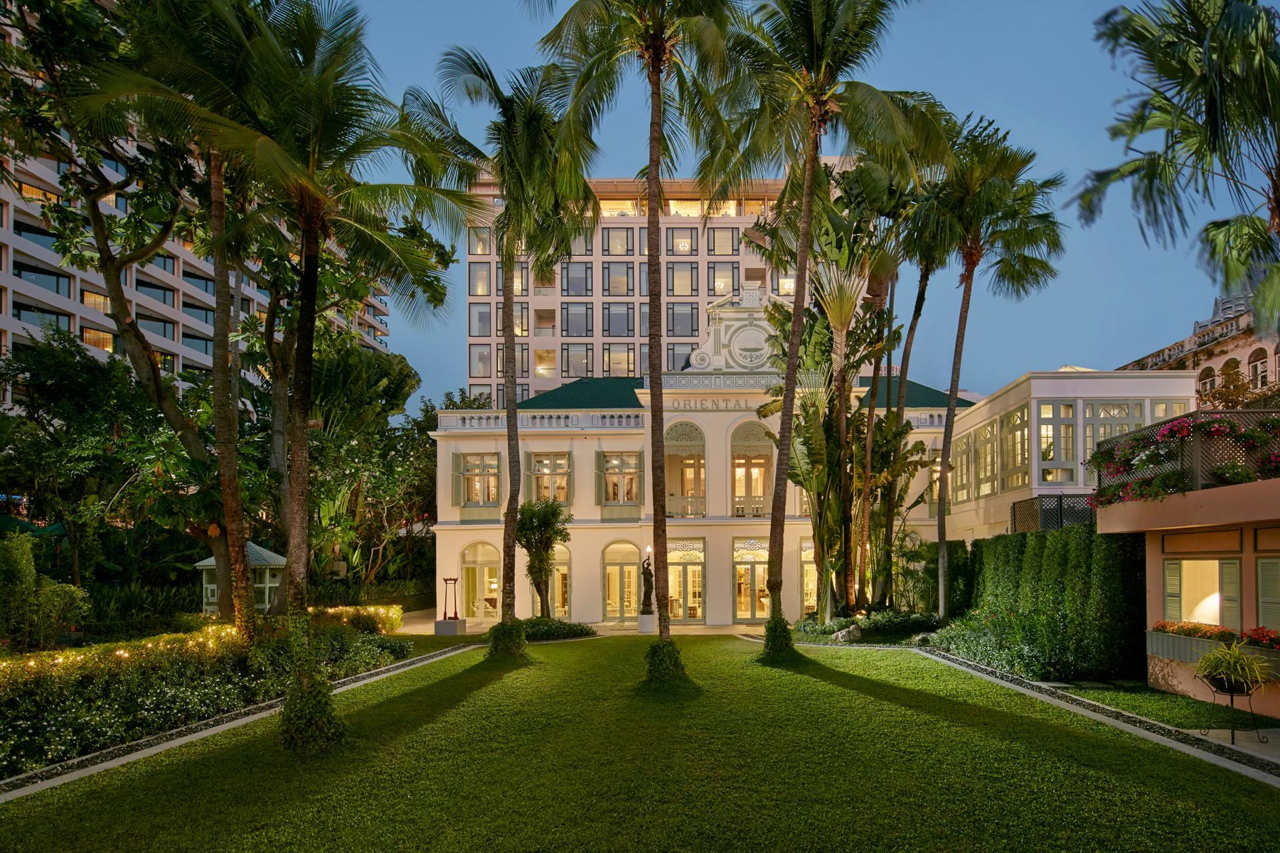 Mandarin Oriental Bangkok, the Authors' Wing at dusk